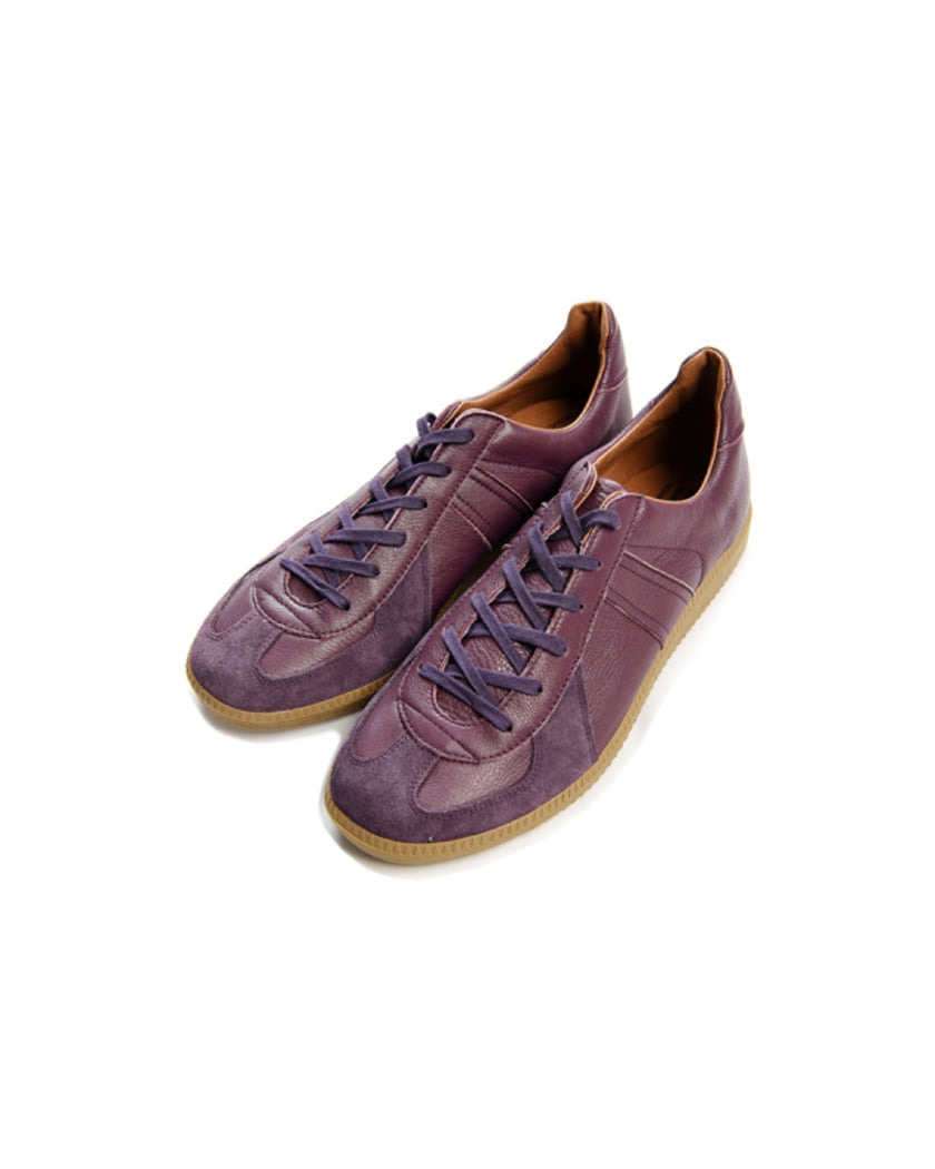 18FW REPRODUCTION OF FOUND GERMAN MILITARY TRAINER PURPLE